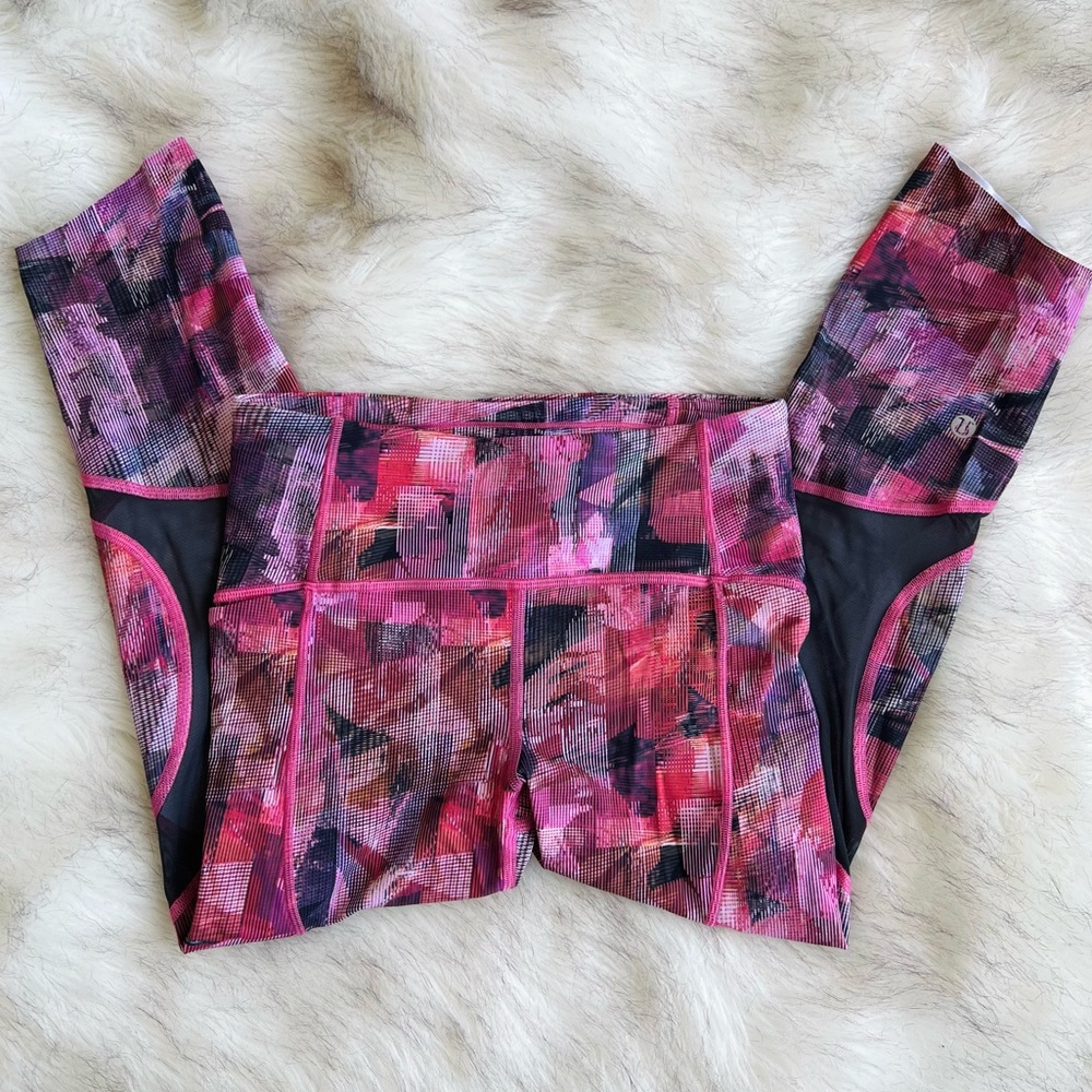 Lululemon Mesh Capri‎ Leggings with Pockets